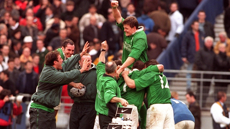 Brian O’Driscoll bagged a hat-trick of tries in Paris in a famous win in 2000