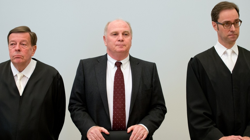 Uli Hoeness (centre) had admitted evading €27.2m in taxes on income earned in secret Swiss bank accounts