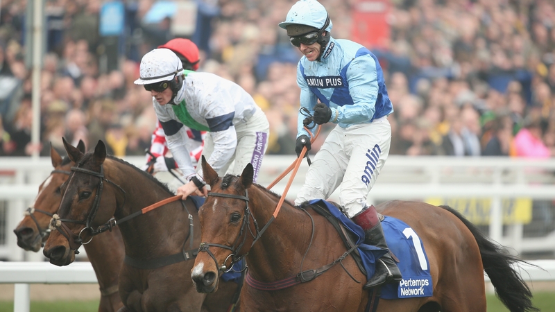 Richard Johnson (nearest) on Fingal Bay after winning the Pertemps Final Handicap