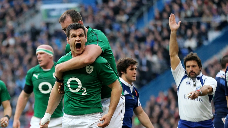 Jonathan Sexton has committed his future to Racing Metro