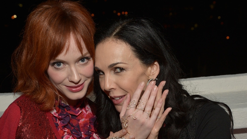 L'Wren Scott (right) pictured with Mad Men star Christina Hendricks