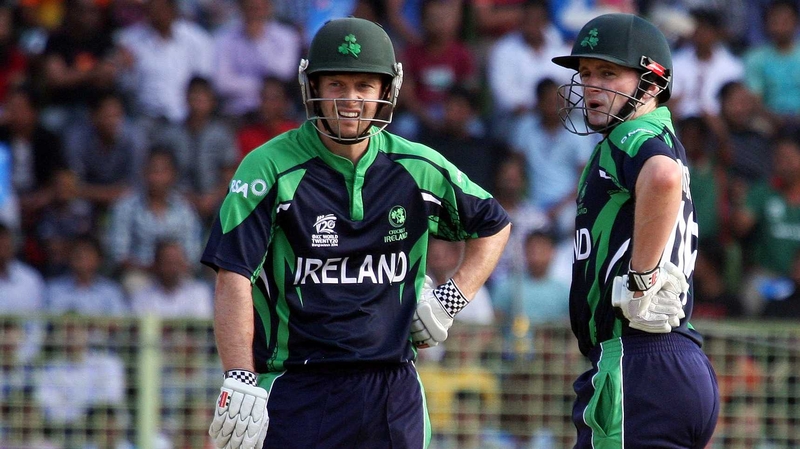 Ed Joyce and captain William Porterfield (r) in discussion between overs