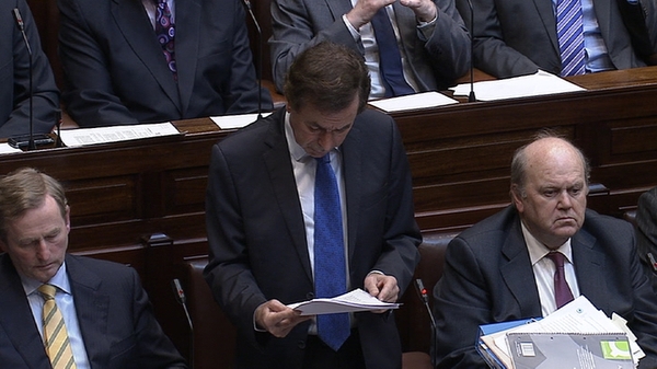 Alan Shatter apologises to whistleblowers.