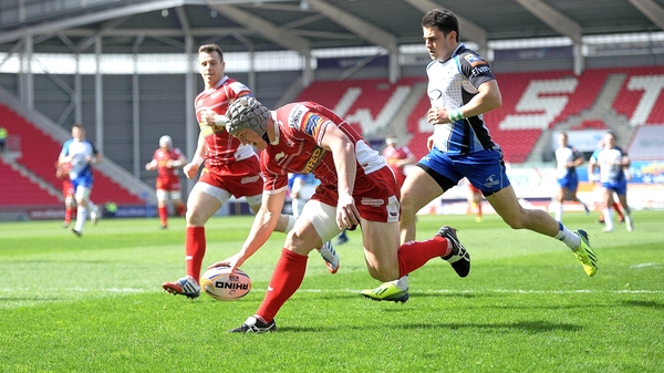 Jonathan Davies scored the game's opening try for Scarlets