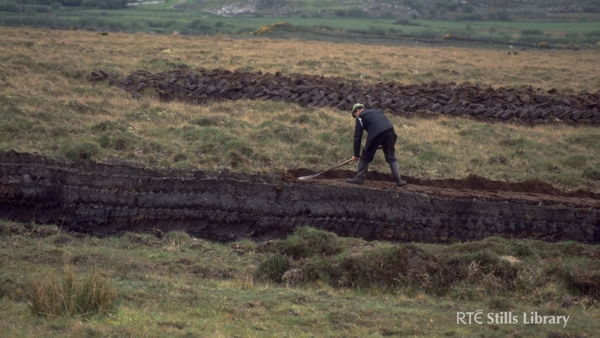 Man cutting turf in Co. Mayo © RTÉ Archives 0754/007