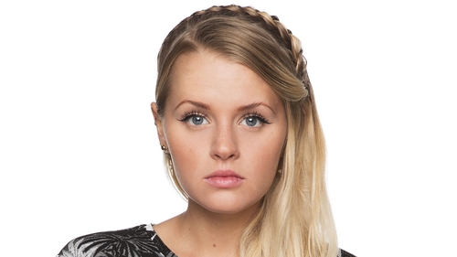 Lucy (Hetti Bywater) - Secret's out