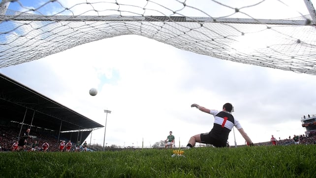 Alan Freeman scored from the penalty spot in Mayo's eight-point win over Derry