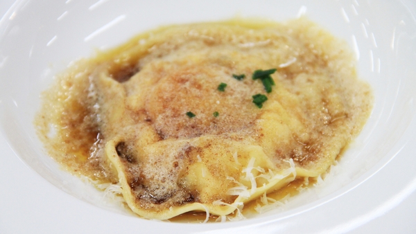 MC TX12 - Uova in Raviolo (Raviolo with salmon + c