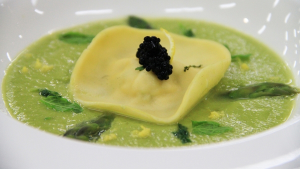 MC TX12 - Asparagus Soup with a Chicken Mousse Rav