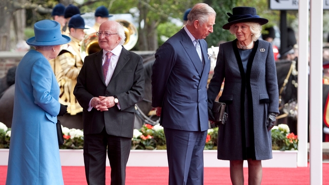 The President chats with Queen Elizabeth