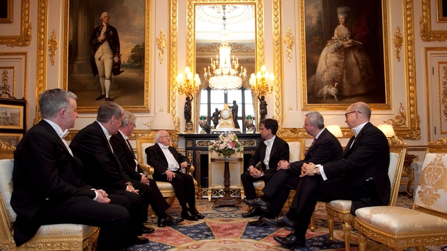 A casual greeting before the State banquet