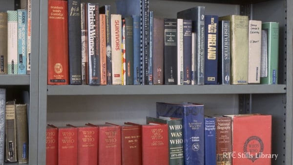 Bookshelf © RTÉ Archives 0865/069
