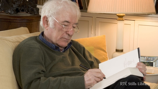 Irish Poet Seamus Heaney (2009)