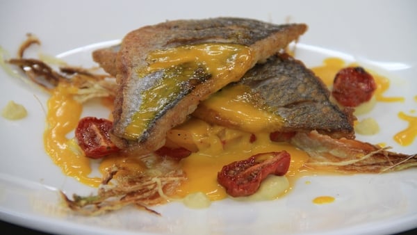 Pan Fried Sea bream, Pepper relish, fennel Puree ,