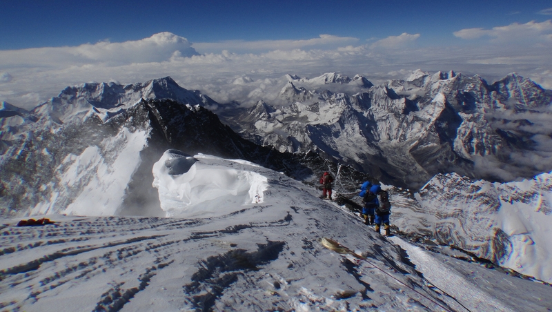 The avalanche happened at an altitude of about 5,800 metres in an area known as the 'popcorn field'