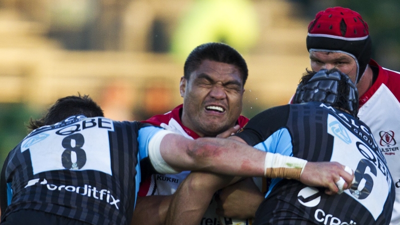 Ulster's Nick Williams is held up by Glasgow's Ryan Wilson and Josh Strauss