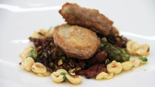 Quail with leek and garlic custard, asparagus, pro