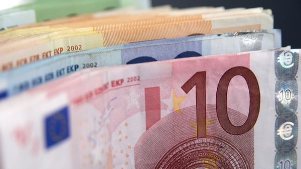 In other EU countries the gap between the richest and poorest increased significantly