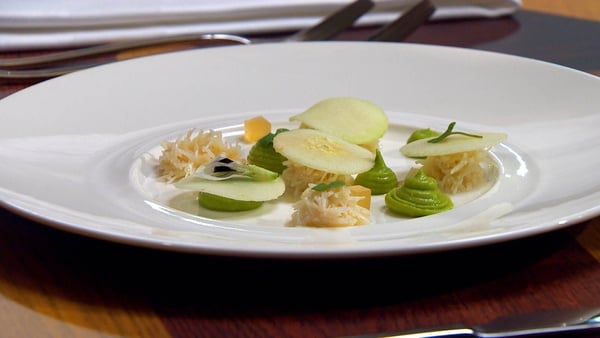 Crab with slices of lightly pickled apple, avocado
