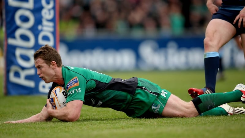 Matt Healy scores the opening try for Connacht