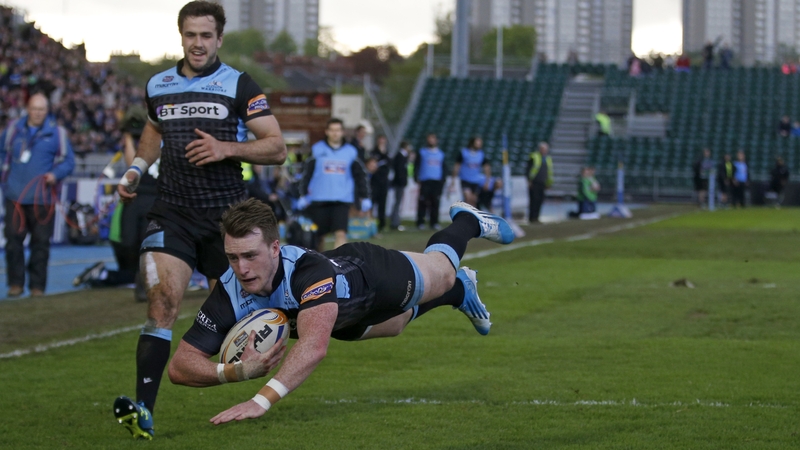 Glasgows' Stuart Hogg scores his side's second try