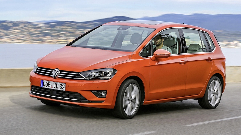 Despite compact dimensions, it offers space for five people plus luggage