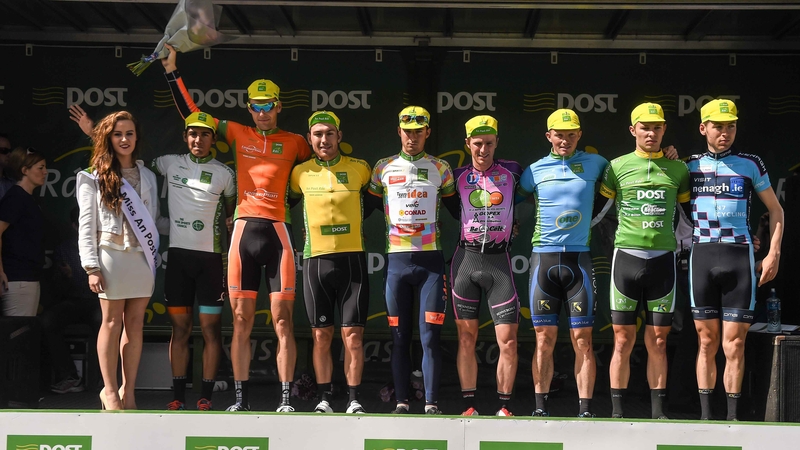 Miss An Post Rás, Lauren O'Sullivan congratulates Bevin and other cyclists on the podium