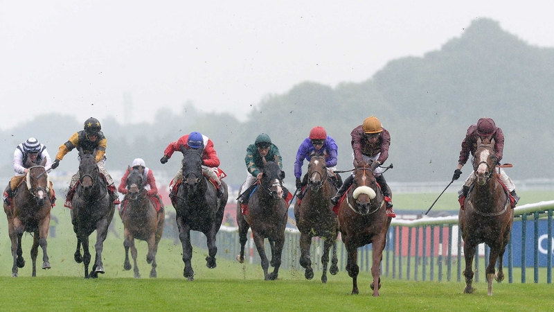 Hot Streak (sheepskin noseband) has now won three of his four starts over the minimum trip