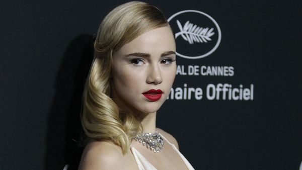 Suki Waterhouse