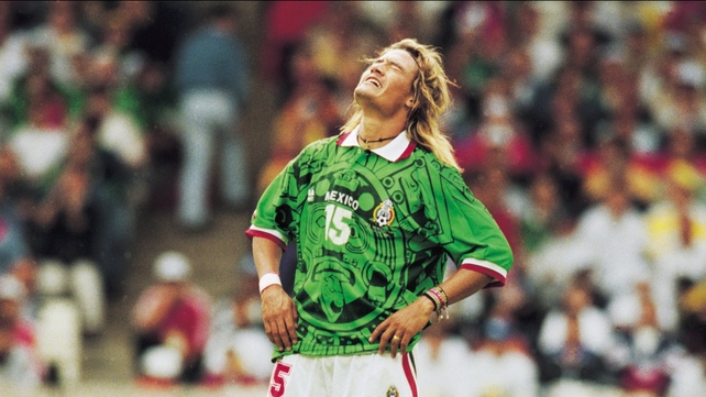 Aggghhh! This is terrifying! The 1998 Mexico kit featured what appeared to be an angry Aztec god returned, seeking to wreak vengance on the world. Luis Hernandez's dodgy mullet makes it all the more frightening.