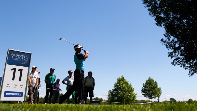 Lee Slattery trails by a shot at Diamond Country Club