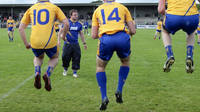 Clare strength and conditioning coach Chris Delooze works with the team before the Clare vs Waterford game