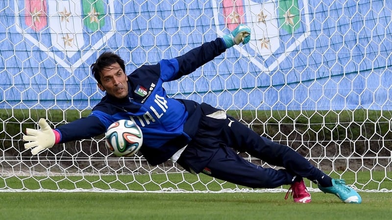 Gianluigi Buffon injured his ankle in training