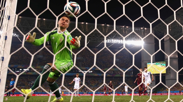 Thankfully, the second half was much more open than the first, allowing South Korea to grab the lead at 68' with a goal dropped by Russia goalkeeper Igor Akinfeev into his own net
