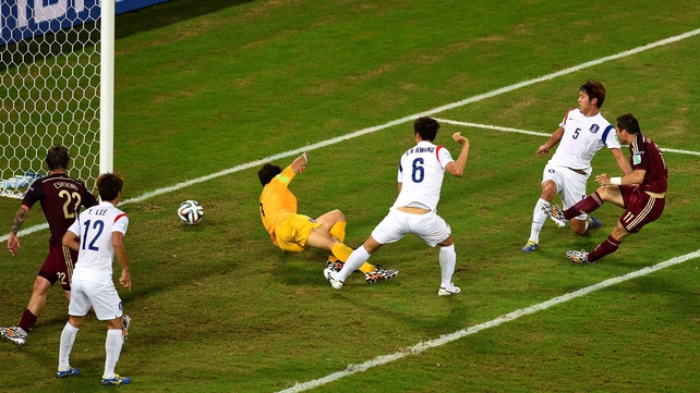 Less than 10 minutes later, though, Russia produced an equaliser, with forward Aleksandr Kerzhakov sending a strike past Korea goalkeeper Jung Sung-ryong