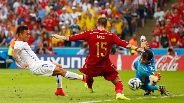 At 20' Chile forward Eduardo Vargas jabbed the ball past Spain goalkeeper Iker Casillas