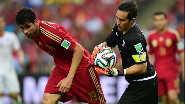 Spain started off the second half applying a good amount of pressure to the Chile defence, although Chile's goalkeeper and captain Claudio Bravo kept things well wrapped up