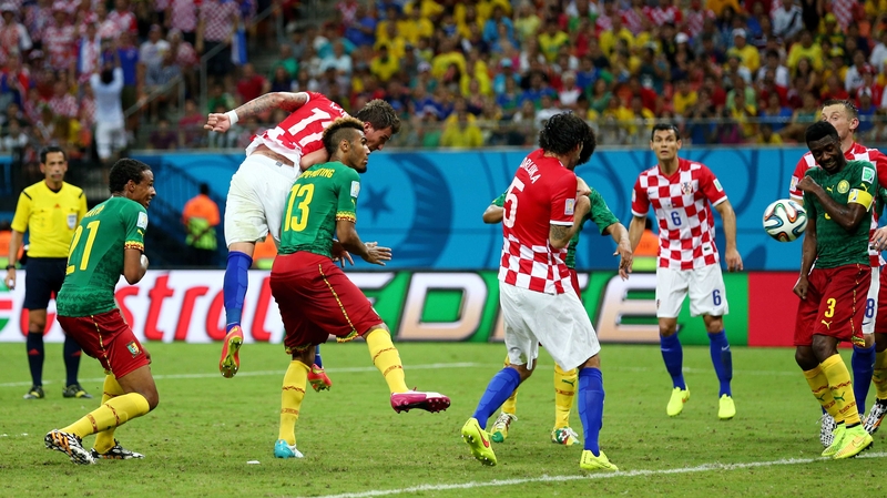 Mario Mandzukic scores Croatia's third