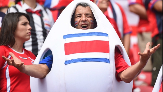 ... while this Costa Rica fan took the balloon technique a bit too literally - although, in fairness, he might have been going for more of an 'egg' look