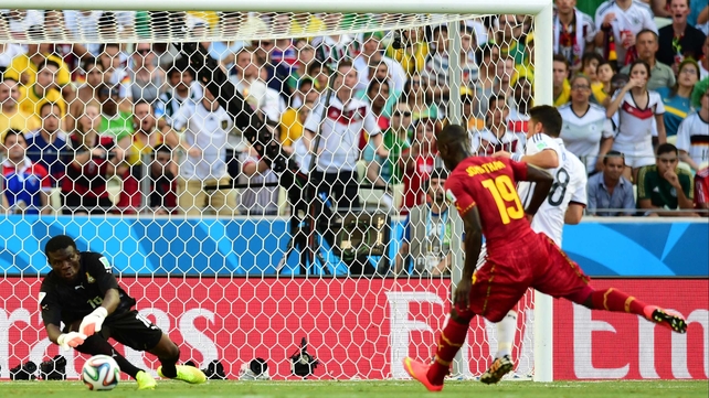 Ghana goalkeeper Fatau Dauda was in fine form early on