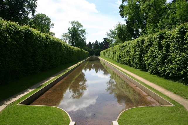 The sun shining over the gardens at Antrim Castle (Pic: @lfclee2011)