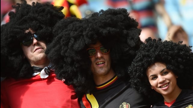 ... despite his having quite a few doppelgangers cheering him on from the stands