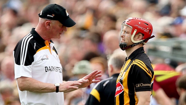Kilkenny’s manager Brian Cody speaks to Tommy Walsh, an influential sub for the Cats