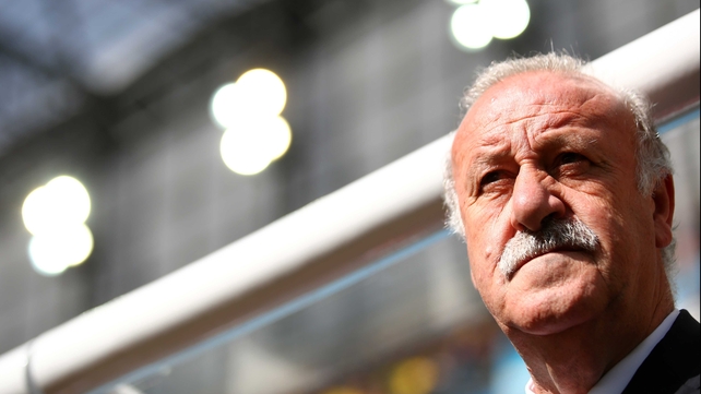 At the same time, the bottom-feeders of Group B - Australia and Spain - kicked off their last match of the 2014 World Cup. Spain coach Vincente del Bosque looked onto the pitch, no doubt ruminating upon his side's sudden descent into irrelevance