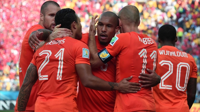 Depay's final goal at 90+1' brought the final score to 2-0 and helped The Netherlands come out on top of Group B with a full nine points
