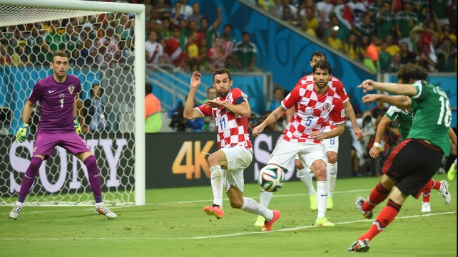 Just four minutes later, fellow Mexico defender Andres Guardado rocket one into the back of the net, to put Mexico up 2-0 all of a sudden