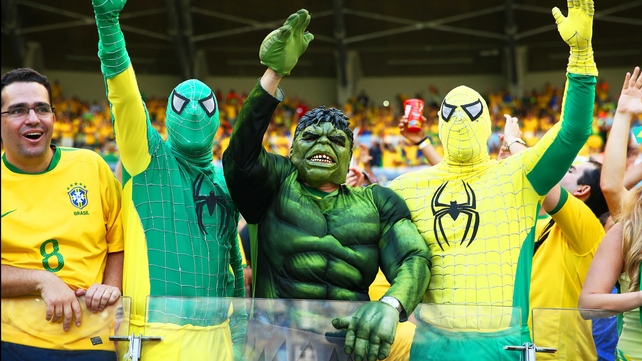 All the while, Hulk's supporters in the crowd never lost love for their hero