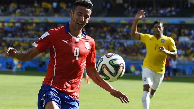 By the end of 90' Chile defender Mauricio Isla and the rest of the backside kept the score drawn and forced the first extra time of this World Cup