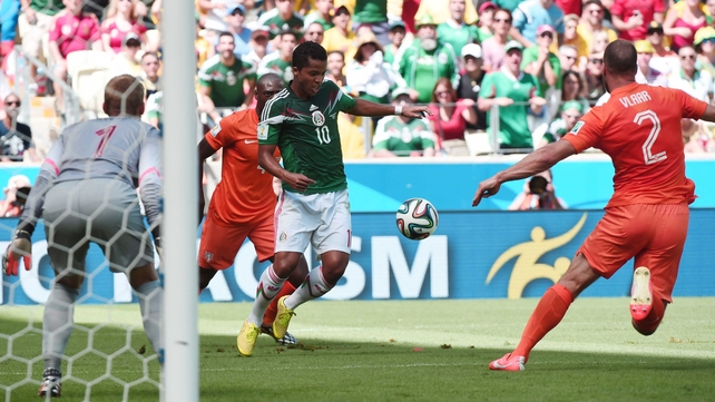 Mexico forward Giovani dos Santos helped his side create 7 shots in the first, compared to Holland's 2