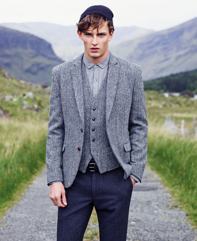 Harris Tweed Jacket €95 - Harris Tweed Waistcoat €35 - Shirt €11 - Trousers €17 - Belt €5 - Beanie €4
